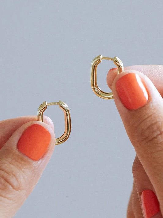 Petites boucles d'oreilles créoles en or